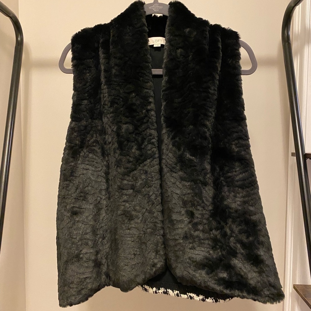 Houndstooth & Faux Fur Ann Taylor Loft Vest